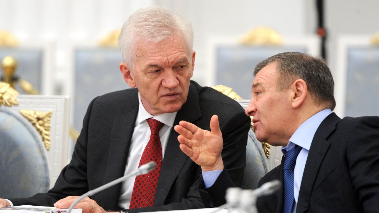 Photo: Oligarchs Gennady Timchenko and Arkady Rotenberg attend a meeting in the Kremlin in 2015. Credit: Kremlin.ru