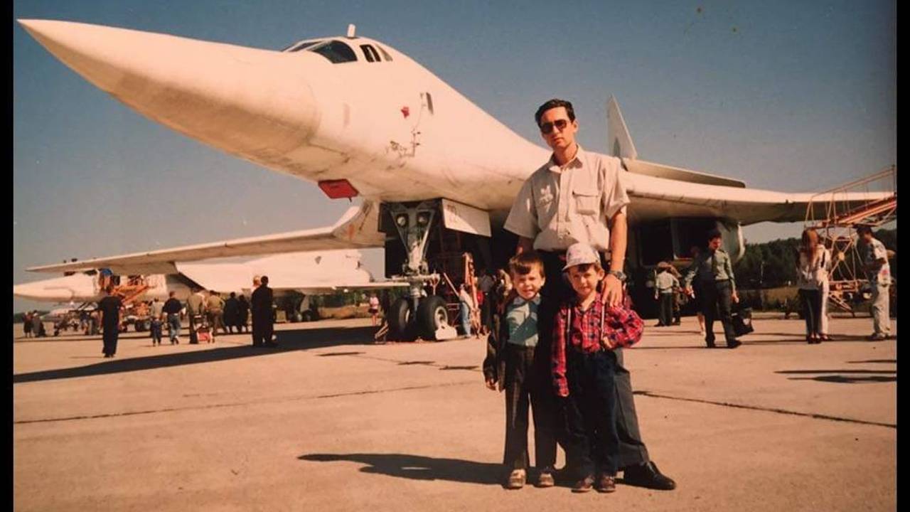 Photo: The author (bottom right) and his father at the Pryluky Air Base in Ukraine, shortly before parts of Ukraine’s Tupolev Tu-160 strategic bomber fleet were scrapped under the Nunn-Lugar Cooperative Threat Reduction agreement, while the remainder were given to Russia in 1999 in exchange for Moscow deducting the value of the contract from Kyiv‘s debt for natural gas. 