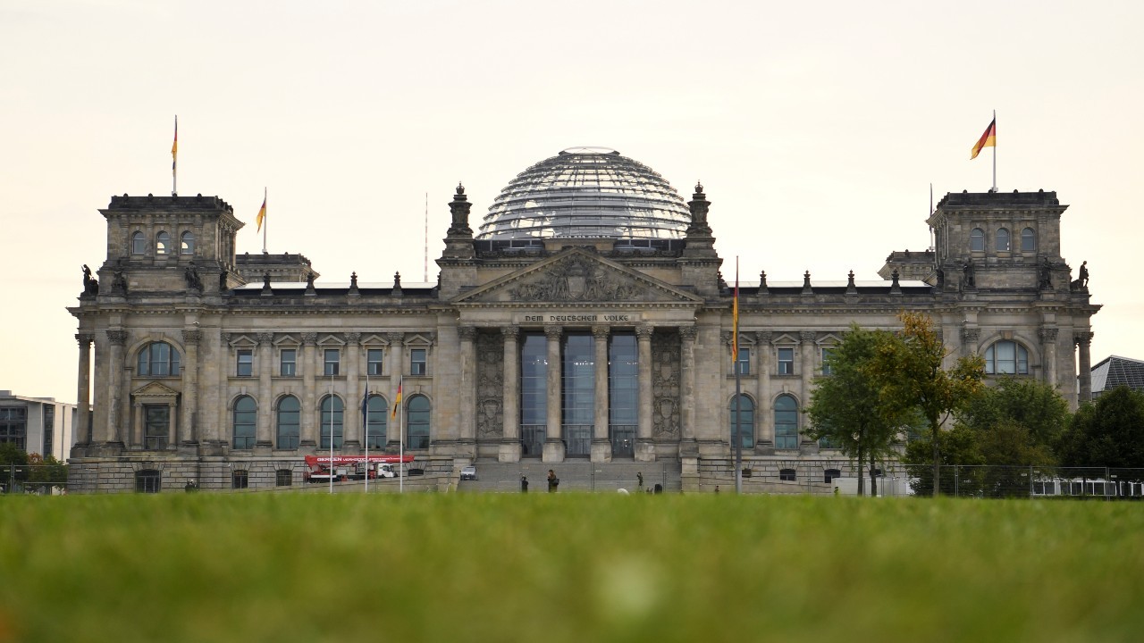 Photo: A view of the Reichstag building after the German general elections, in Berlin, Germany, September 27, 2021. Credit: REUTERS/Andreas Gebert