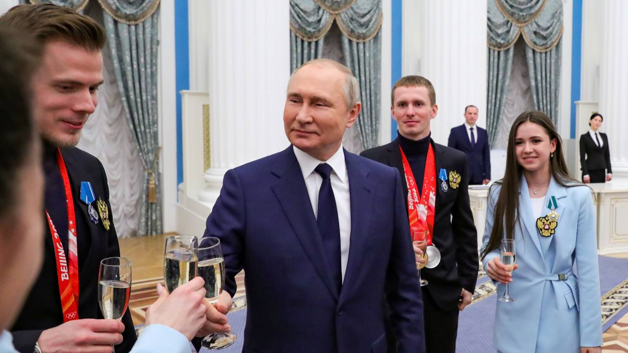 Photo: Russian President Vladimir Putin toasts with gold medallists of the 2022 Beijing Olympics during an awarding ceremony honouring the country's Olympians at the Kremlin in Moscow, Russia April 26, 2022. Credit: Sputnik/Mikhail Klimentyev/Kremlin