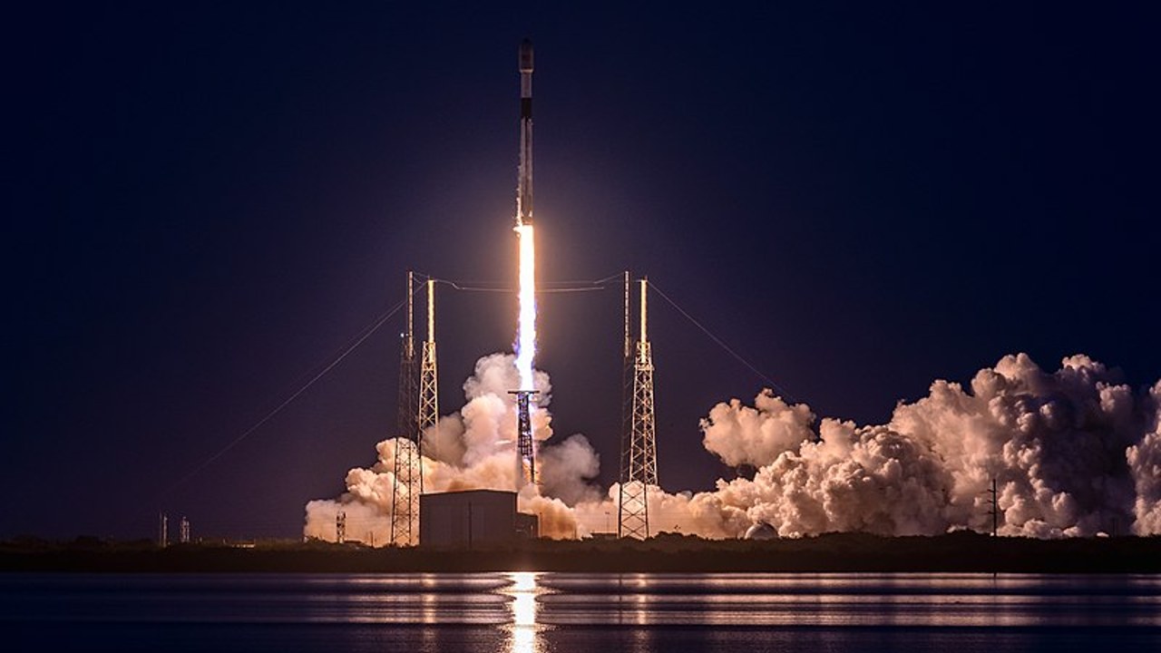 Photo: A Falcon 9 rocket launches from SLC-40 at Cape Canaveral Space Force Station, Fla., Jan. 31, 2022. Credit: U.S. Space Force photo by Joshua Conti via Wikimedia Commons.