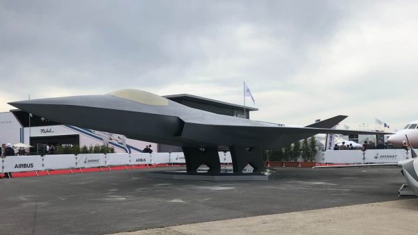 Photo: Model of the Air Combat System of the European Future, unveiled at the 2019 Paris Air Show. Credit: Wikimedia Commons