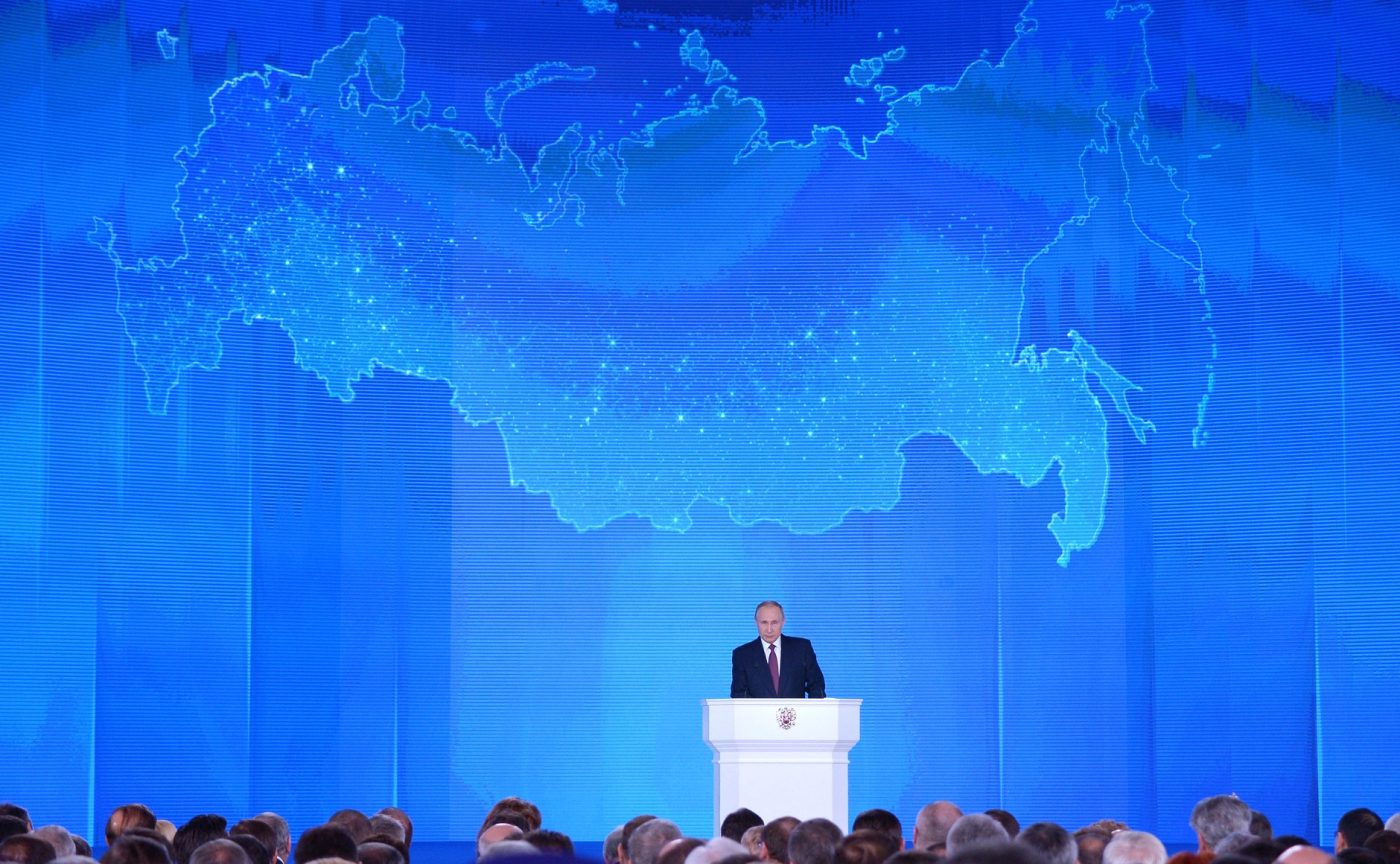 Discurso presidencial à Assembléia Federal O Presidente da Rússia Vladimir Putin entregou o Discurso à Assembléia Federal. A cerimônia ocorreu no Salão de Exposições Manezh Central.Foto Kremlin
