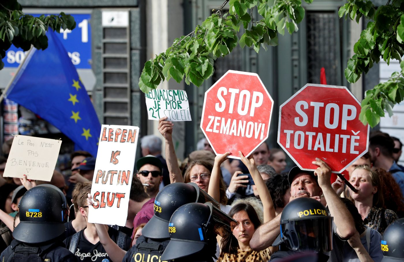 Photo: People protest during a European far-right leaders meeting at Wenceslas Square in Prague, Czech Republic April 25, 2019. The signs read: "Stop Zeman. Stop totality." Credit: REUTERS/David W Cerny