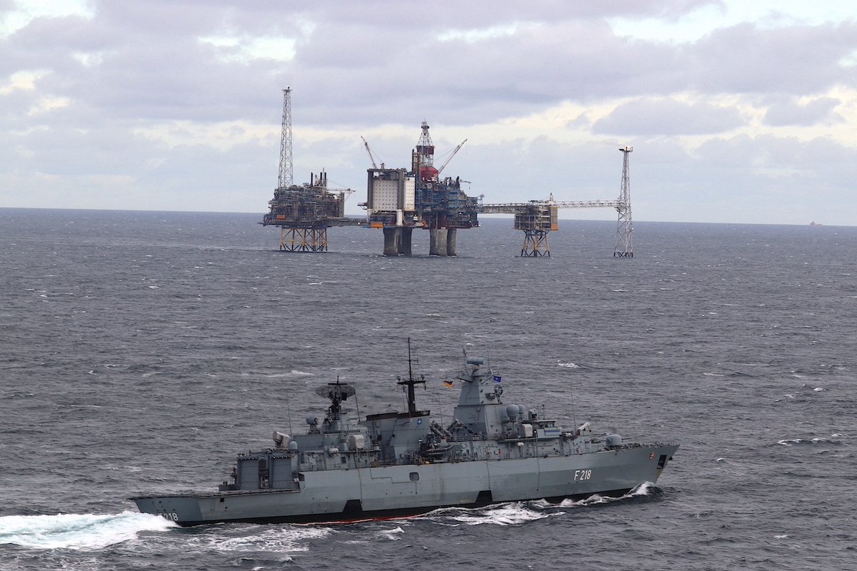 Photo: Increased military presence to secure Norwegian oil and gas installations. German frigate 'Mecklenburg-Vorpommern' at Sleipner gas field in the North Sea. Credit: Norweigan Armed Forces @Forsvaret_no via Twitter https://twitter.com/Forsvaret_no/status/1583409466464096256/photo/1