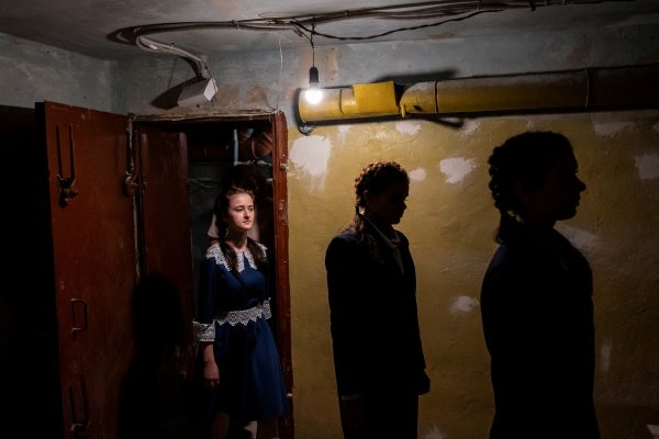 Photo: Students enter a bomb shelter of a cadet lyceum as they conduct an air-raid alarm actions training amid Russia's attack on Ukraine continues, in Kyiv, Ukraine July 27, 2022. Credit: REUTERS/Viacheslav Ratynskyi