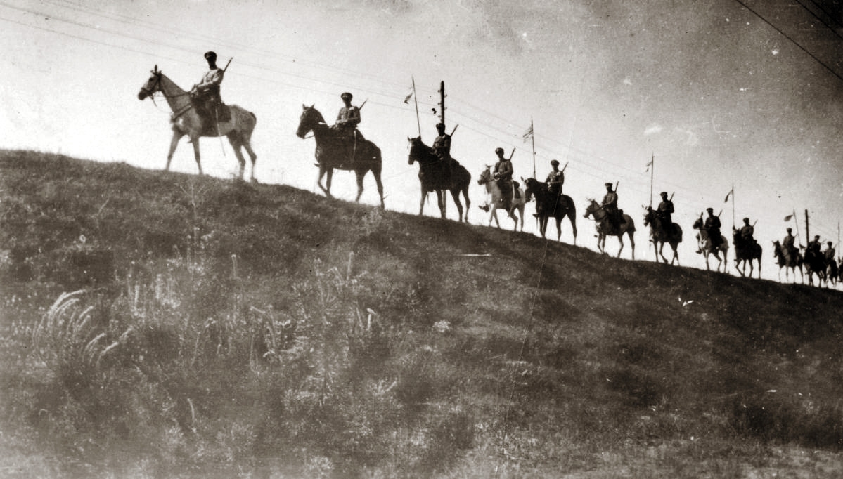 Photo: Cavalry pursuing the retreating Red Army in September 1920, during the Polish-Soviet War. Credit: @polandww2 via Twitter. https://twitter.com/polandww2/status/1570560754868420608/photo/1