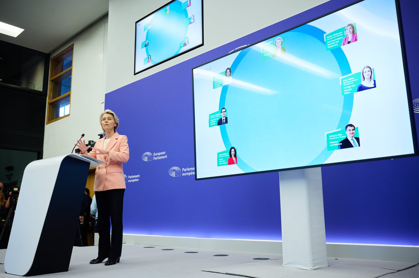 Photo: Ursula von der Leyen, President of the European Commission, presents the new members of the College. Credit: European Commission EU Newsroom. https://audiovisual.ec.europa.eu/en/photo/P-064404~2F00-21