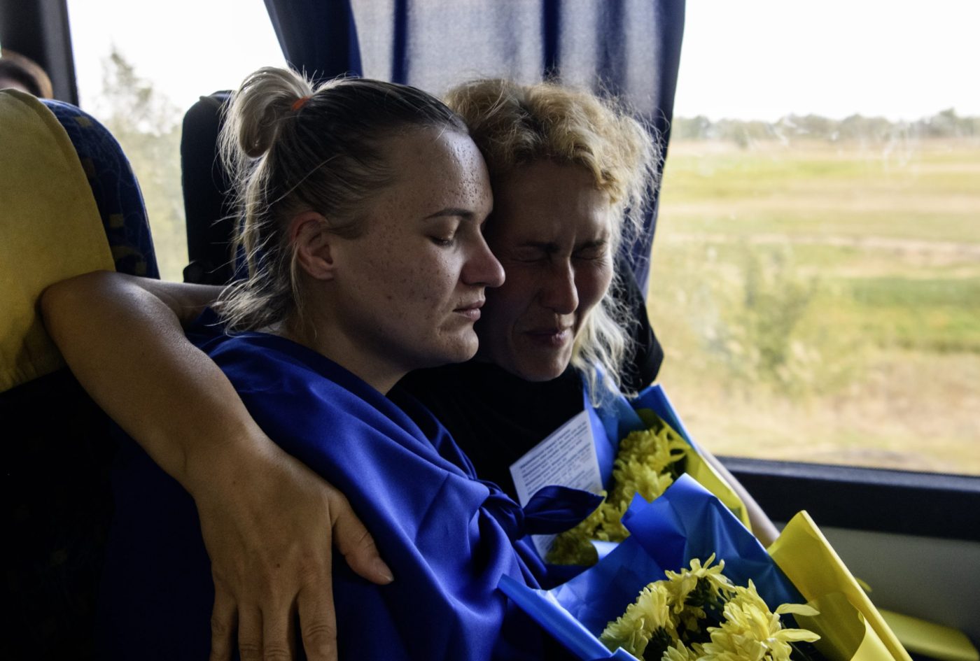 Photo: Ukrainian prisoners of war (POWs) react as they return to Ukraine from captivity after a swap with Russia in Chernihiv Region, Ukraine, on September 13, 2024. Credit: Maxym Marusenko/NurPhoto