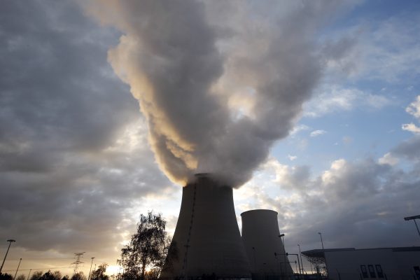 Photo: Steam rises at sunset from the cooling towers of the Electricite de France (EDF) nuclear power station at Nogent-Sur-Seine, France, November 13, 2015. The nuclear industry argues world leaders at the COP21 conference in Paris next week should not have to choose between nuclear and renewables but between low-carbon energy, including nuclear, and fossil fuels. Paris will host the World Climate Change Conference 2015 (COP21) from November 30 to December 11. Picture taken November 13, 2015. Credit: REUTERS/Charles Platiau