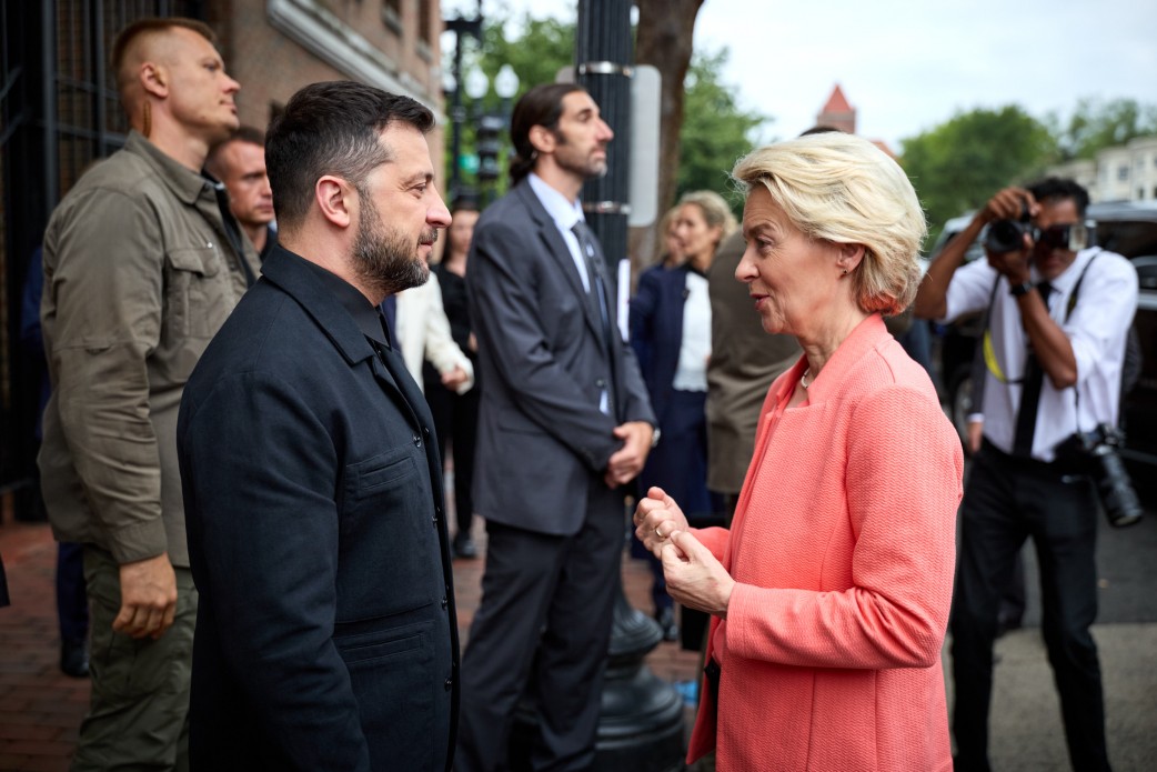 Photo: Working Visit of the President of Ukraine to the United States. https://www.president.gov.ua/en/photos/robochij-vizit-prezidenta-ukrayini-do-ssha-7245Ursula Von Der Leyen and Volodymyr Zelenskyy pictured. Credit: Office of the President of Ukraine.