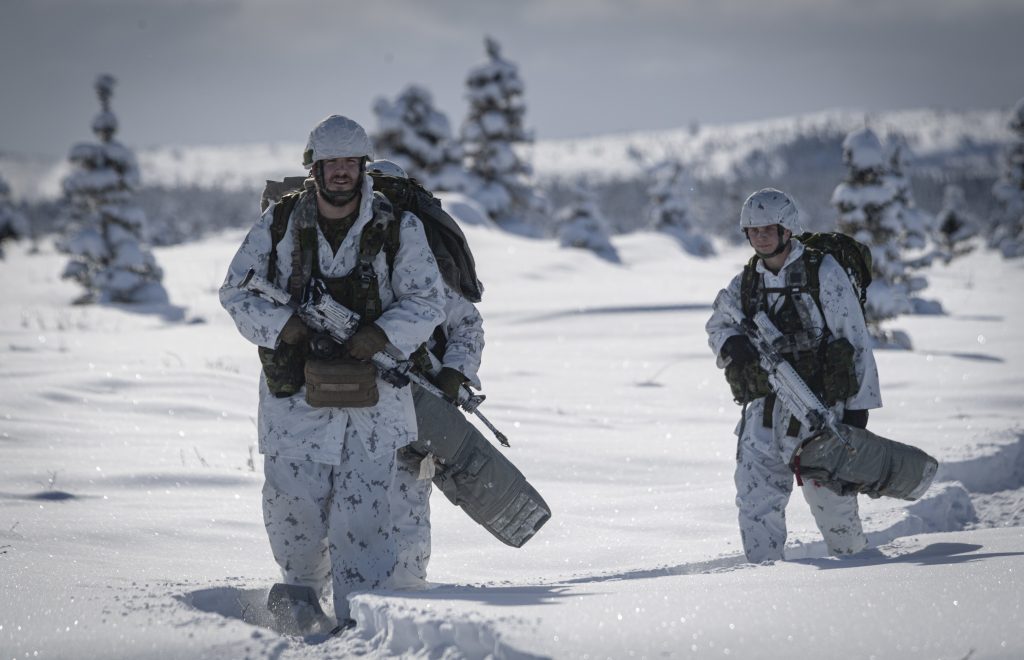Photo: Soldiers in the 3rd Battalion, Royal 22e Régiment Canadian Army participate in military exercise Joint Pacific Multinational Readiness Center 22-02 held at the Fort Greenly, Alaska training area on March 11, 2022. Credit: Master Sailor Dan Bard/ via DVIDS.